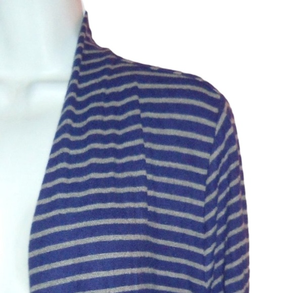CHICO'S ZENERGY Plush Soft Chevron Stripe Cardigan Sz 1 M (8/10) NWOT - Picture 3 of 10